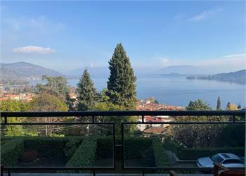 Appartamento vista lago