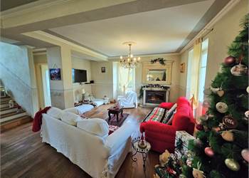 STORICA VILLA AD INVORIO