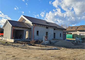 Villa Bifamiliare in Vendita a Oleggio Castello (NO) VIA GRAMSCI  18