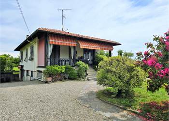 Villa in Vendita ad Arona 