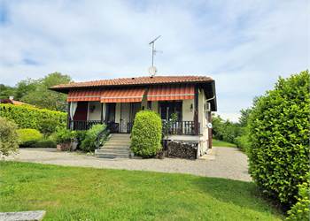 Villa in Vendita ad Arona 